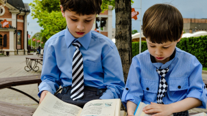 Prázdniny skončily, žáci se vracejí do školních lavic