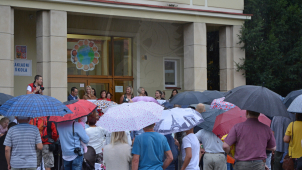 Do školních lavic letos usedlo na tisíc prvňáčků