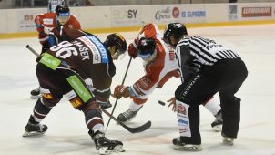 Kometa drží čelo, spodek se vyrovnává