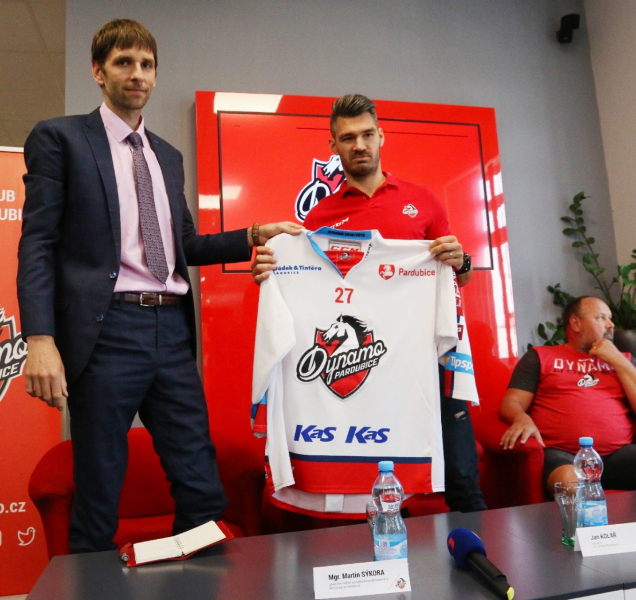 Obránce Jan Kolář posílí Pardubice