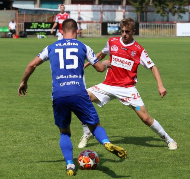 Pardubice se drží na čele tabulky