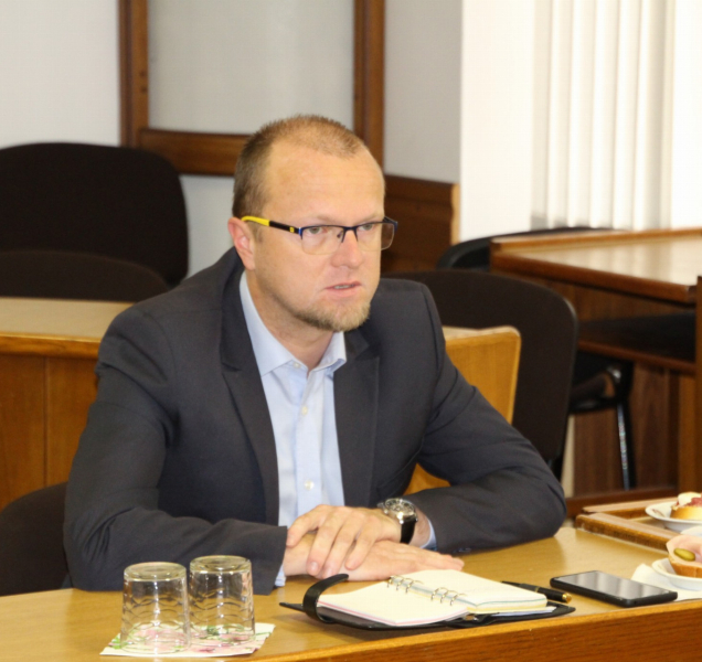 Megalomanské stavby s nejistým výsledkem nesmí brzdit rozvoj