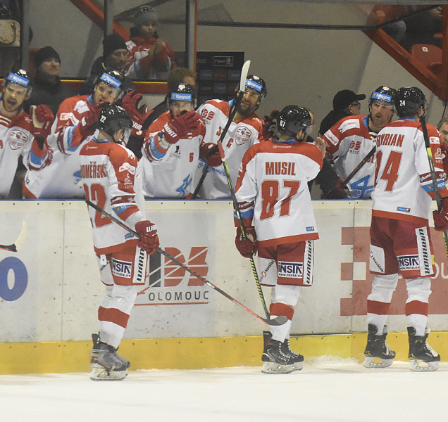 Hokejová extraliga nebude hrát až do 29. března