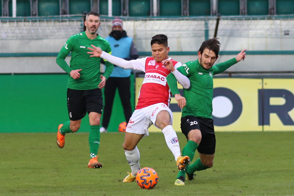 Pardubice si doma těsně poradily s Příbramí