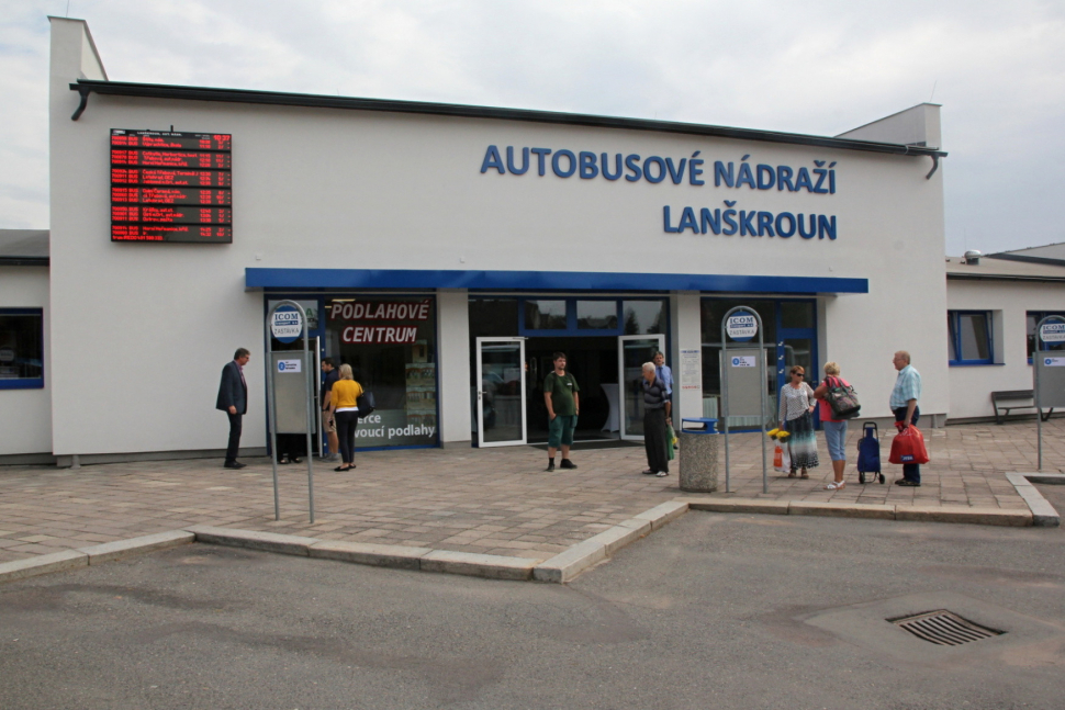 V Lanškrouně mají cestující nové autobusové nádraží