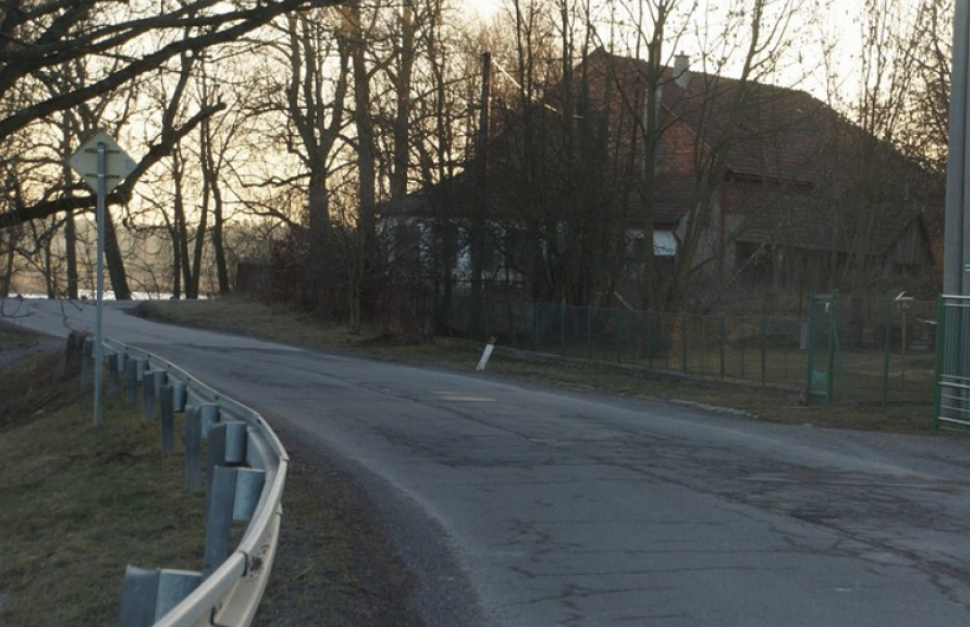 Obce chtějí chránit silnice před kamiony, které míří na D35